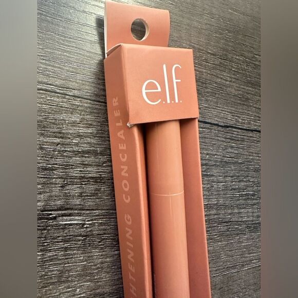 E.L.F. Flawless Brightening Concealer Tan 45N With Neutral Warm Undertones - Picture 4 of 8